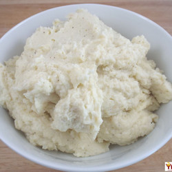 Cheesy Cauliflower Mash