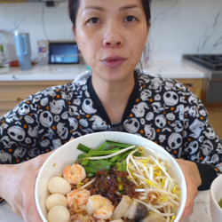 Hu Tieu Kho / Dried Pho Soup