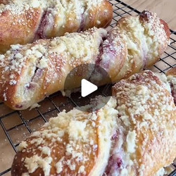 Cheesecake Brioche Twists