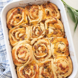 Sourdough Herb And Cheese Rolls