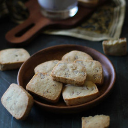 Maple Pecan Gluten Free Shortbread (D)