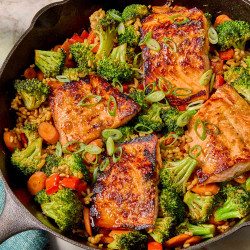 Honey-garlic Salmon Skillet