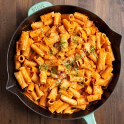 Spicy Rigatoni Alla Vodka (spicy Vodka Sauce)