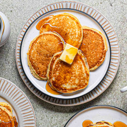 Light And Fluffy Buttermilk Pancakes