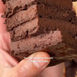4-ingredient Yoghurt Brownies