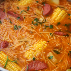 Sopa De Salchichon