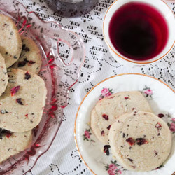 Rose And Cardamom Shortbread