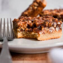 Pecan Pie Bars