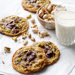 Salted Pistachio &amp; Dark Chocolate Chunk Cookies