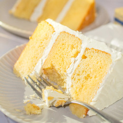 THIS IS THE ONE Ultimate Vanilla Cake Recipe: Moist, Fluffy, And Perfect For Any Occasion!