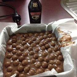 Maltesers Baileys Fudge