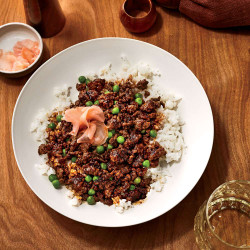 Soboro Donburi (gingery Ground Beef With Peas Over Rice)