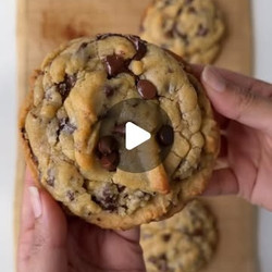 Bakery Style Chocolate Chip Cookies