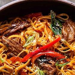 Korean-style Spicy Garlic Noodle Stir-fry With Veggies