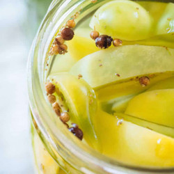 Pickled Green Tomatoes