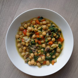Potaje De Garbanzos Con Rape Y Canónigos