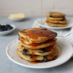 Fluffy Blueberry And Peanut Butter Pancakes