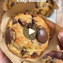 Banana Chocolate Chips Muffins