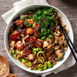 Centr Sticky Salmon Noodles With Kale