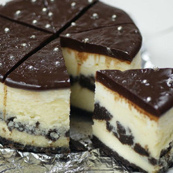 Chocolate Cookie Cheesecake