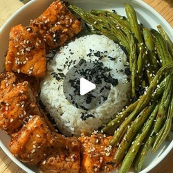 Chili Crisp Salmon &amp; Green Beans Over Rice