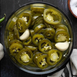 Easy Pickled Jalapeños