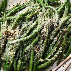 Cacio E Pepe Green Beans