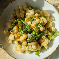 Creamy Asparagus Pasta