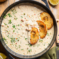 One Pot Creamy Lemon Pepper And Garlic Chickpeas