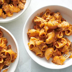 Spicy, Creamy Weeknight Bolognese (NYT)