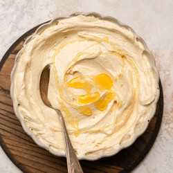 Easy Honey Buttercream Frosting