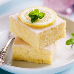 Easy 3 ingredient Lemon Cake