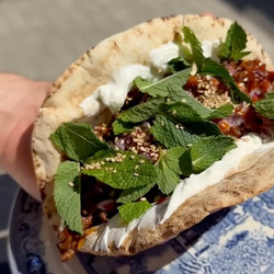 Libanees Broodje Met Zaatar Gehakt