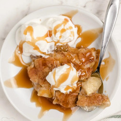 Snickerdoodle Apple Cobbler