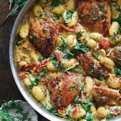 Creamy Tuscan Chicken And Gnocchi (30 Minutes, One-pan)