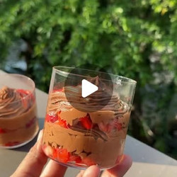 Chocolate Strawberry Parfaits