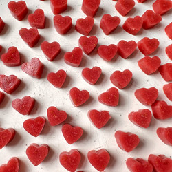 Healthy Strawberry Gummies (3 Ingredients!)