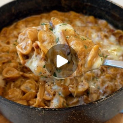 One Pot Creamy French Onion Pasta
