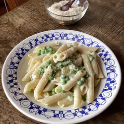 Pasta With Peas, Cream, Lemon And Cheese