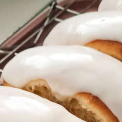 Classic British Easy Iced Bun Recipe