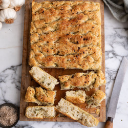 Easy No-knead Overnight Garlic Focaccia Bread Recipe