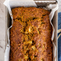 Easy Healthy Pumpkin Cake (with Pear!)