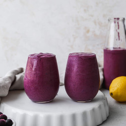 Lemon Blueberry Avocado Smoothie