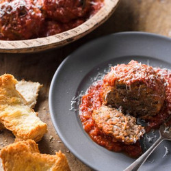 Neapolitan Meatballs With Ragù
