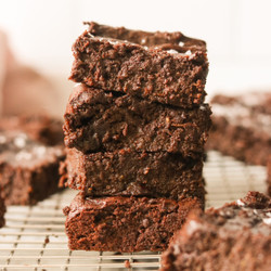 Fudgy Flourless Avocado Brownies Recipe