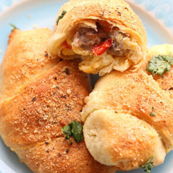 Breakfast Crescent Rolls