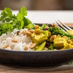 Caril De Grão, Brócolos E Tofu