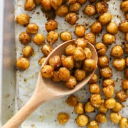 Easy Crispy Oven Roasted Chickpeas