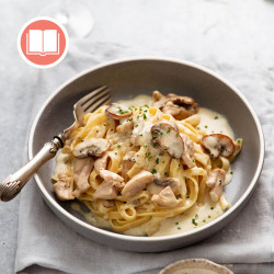 Creamy Chicken &amp; Mushroom Fettucine
