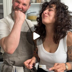 Gordon Ramsay's Head Chef Uses Instant Gravy At Home